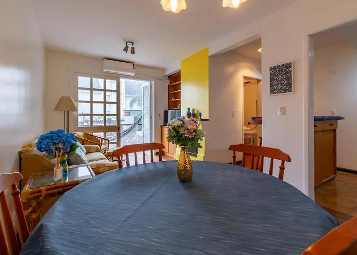 Rosa Apartamento Ed Saint Moritz Centro Gramado