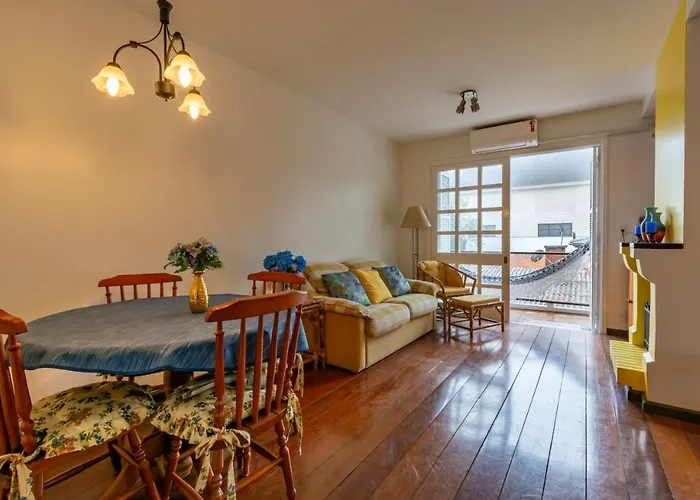 Rosa Apartamento Ed Saint Moritz Centro Gramado